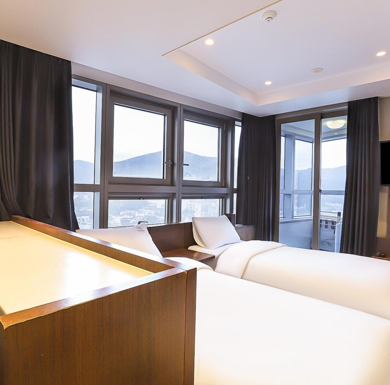 בוסאן W Residence Hotel מראה חיצוני תמונה