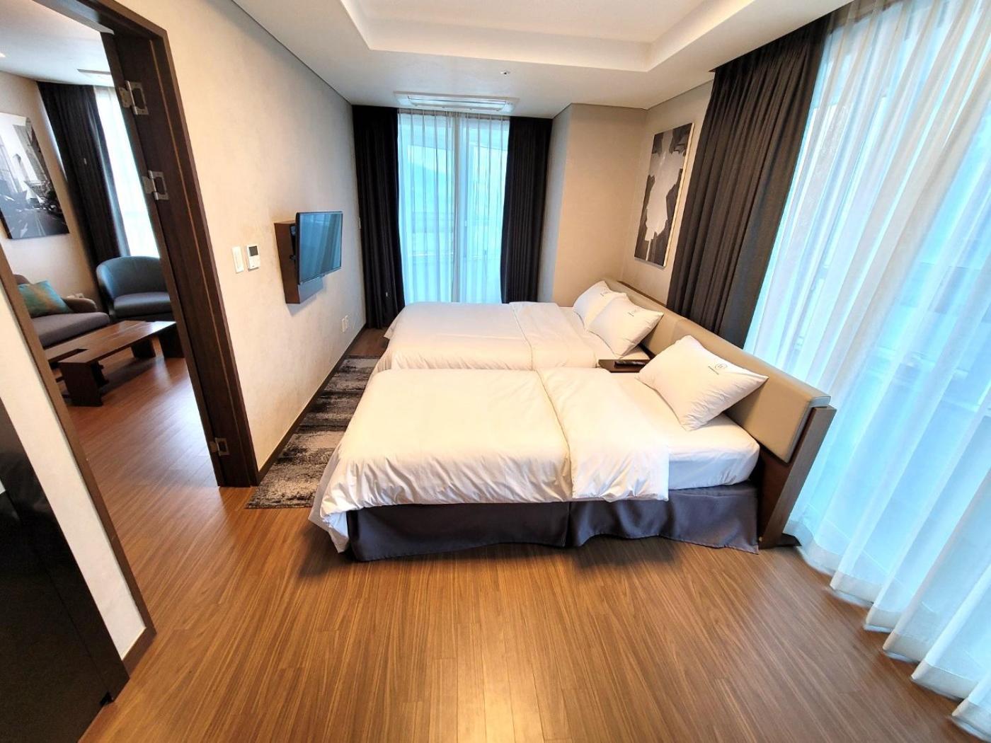 בוסאן W Residence Hotel מראה חיצוני תמונה